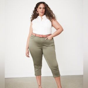 Pennington’s Size 28 Penn Savy fit Sage Green Pull On Capris